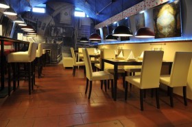 Sedia imbottita THEA