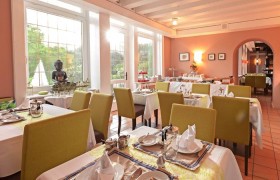 Sedia imbottita LINA PLUS