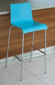 Sgabello alto impilabile con sedile in HPL, ROMAN